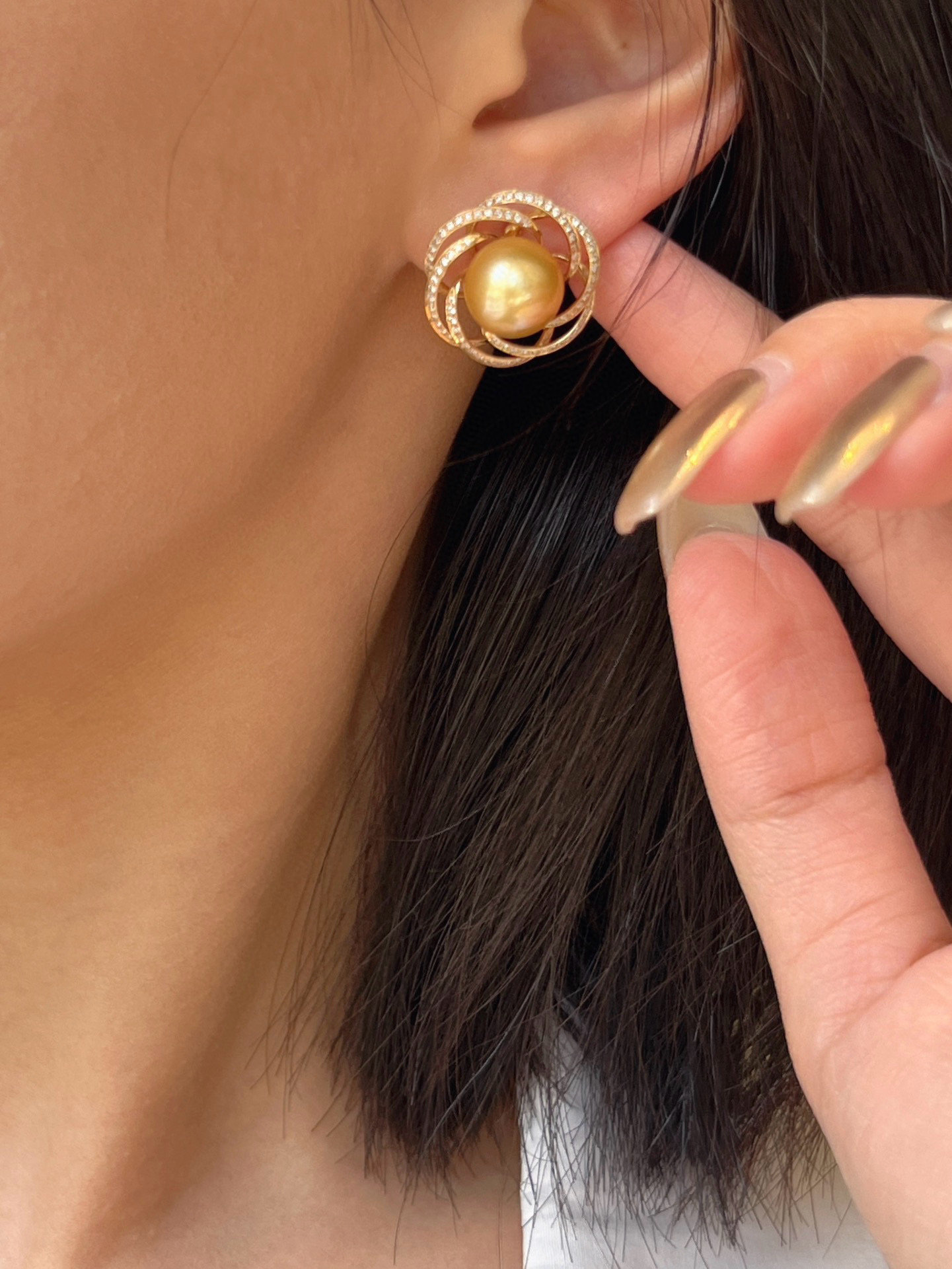 18K Yellow Gold Natural Diamond Set — Bead-Set Design Necklace, Ring, and Stud Earrings